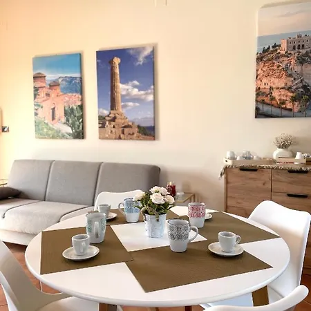 Ferienwohnung La Casa Di Isa Lamezia Terme Exterior foto